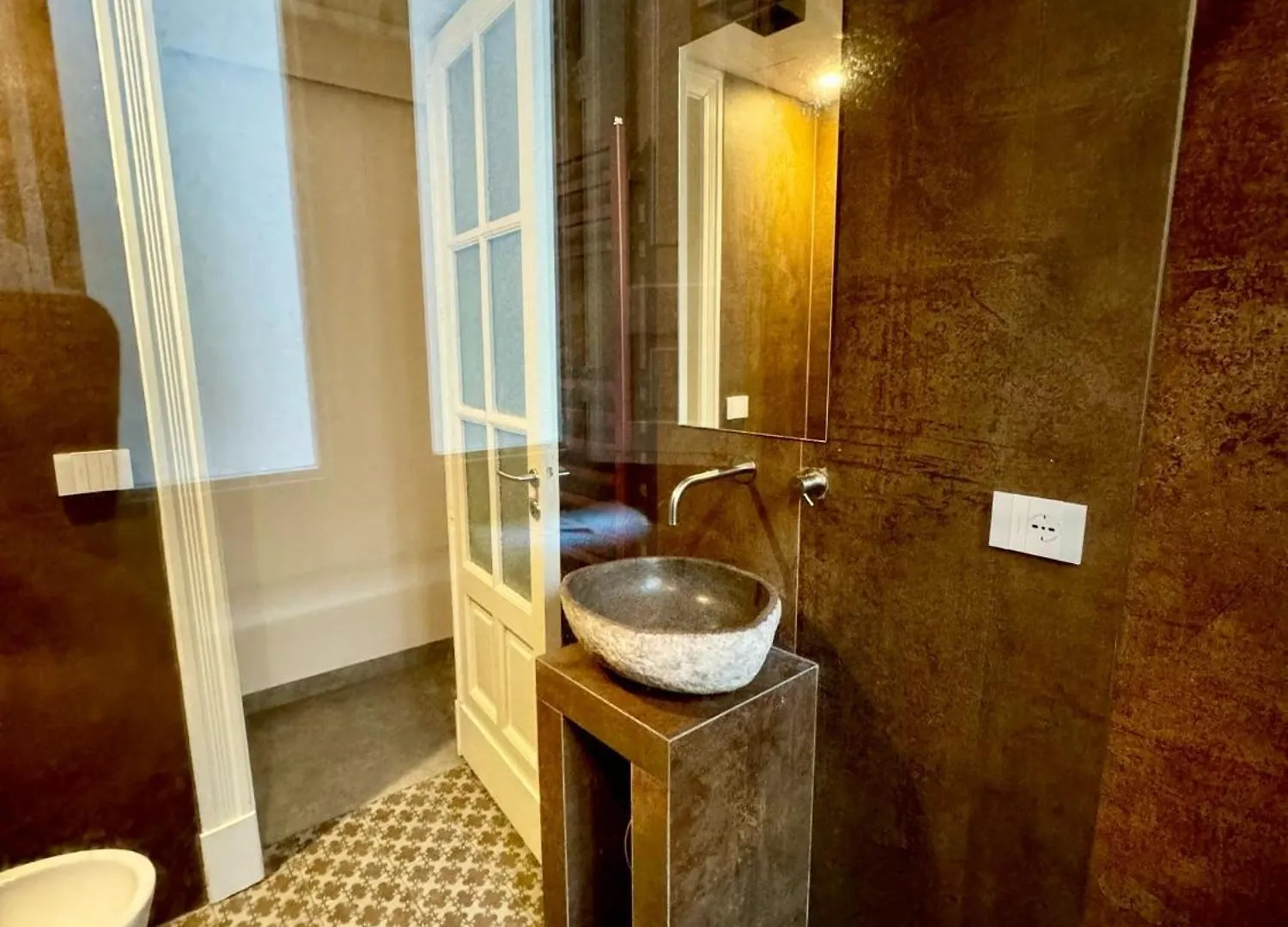 Cortile Nobile Luxury Suites Aeroporto di Catania Fontana Rossa Appartamento